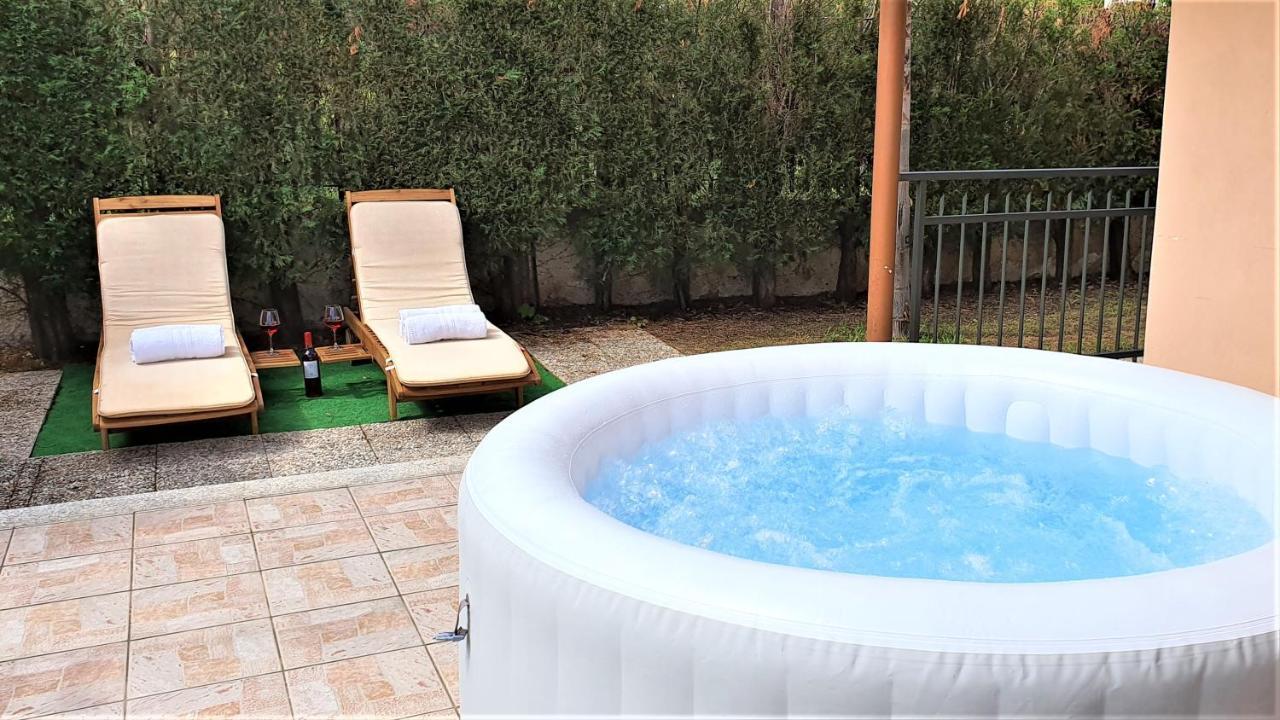 Three-Bedroom Apartment with Spa Bath,1036025221:JPEG
